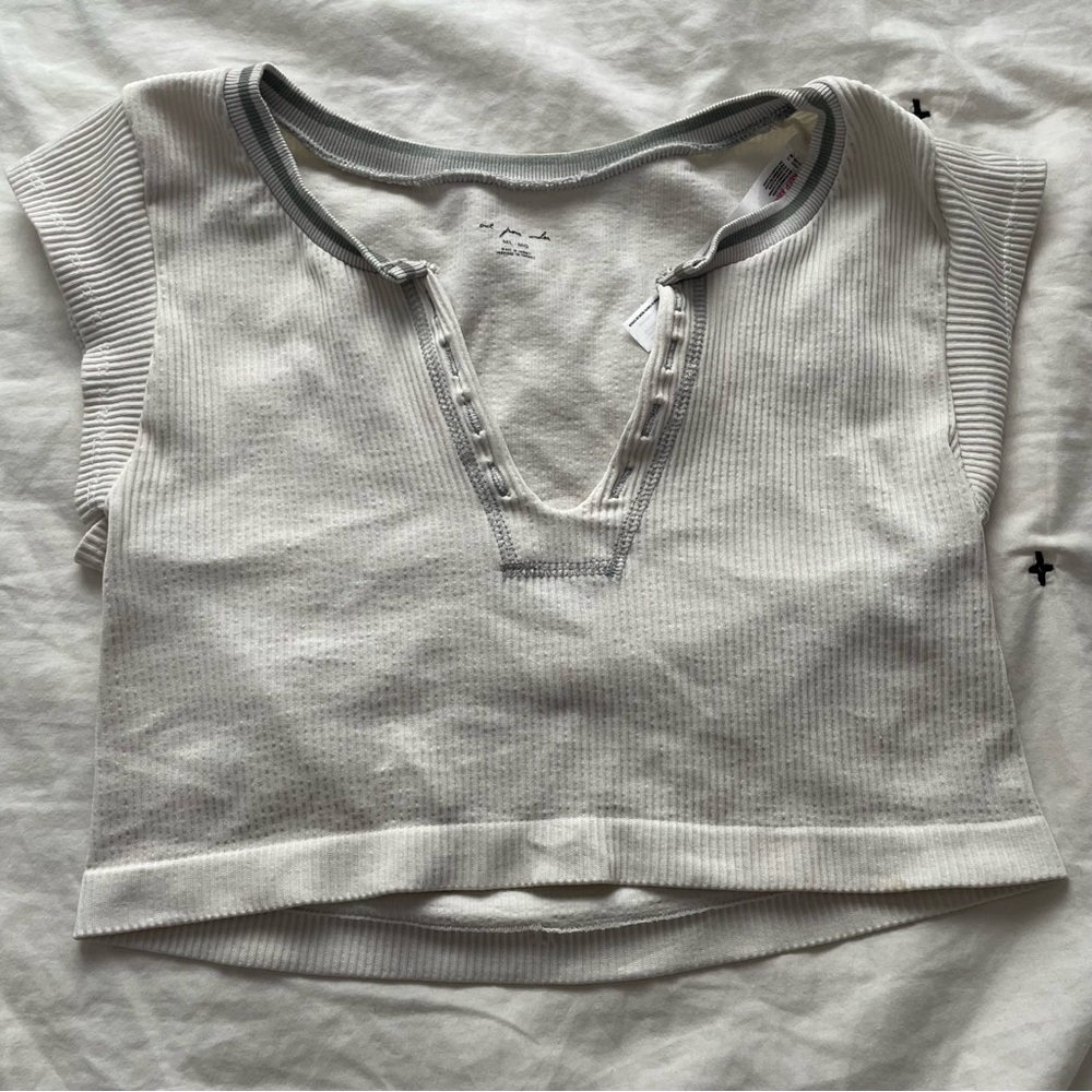 UO out from under Go For Gold Seamless crop Top - Picture 2 of 5